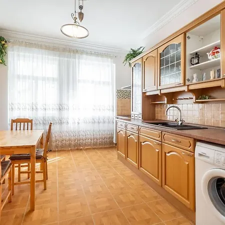 Albion Apartment